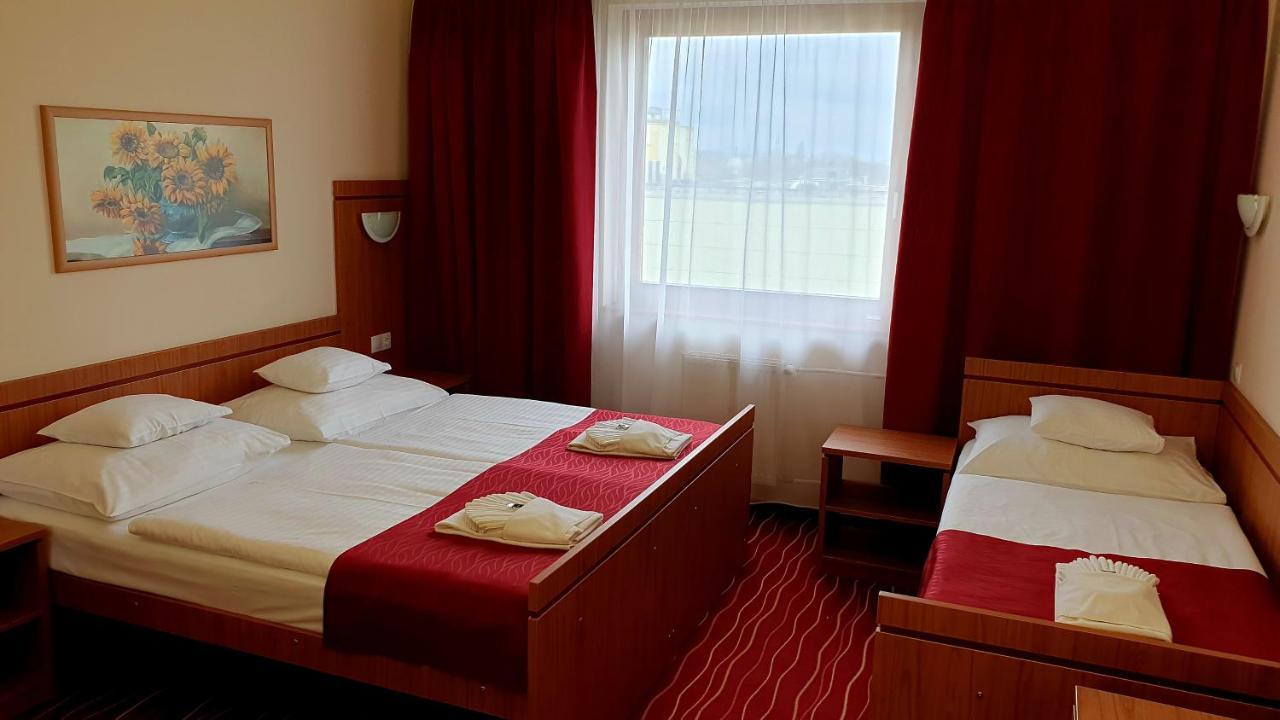Diana Club Hotel Budapest Exterior photo