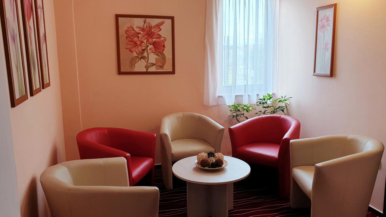 Diana Club Hotel Budapest Exterior photo